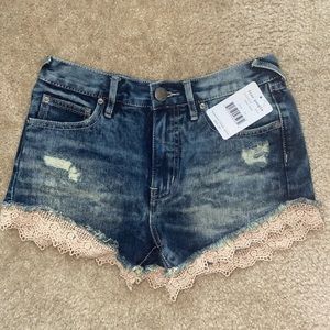 NWT Free People Aero Wash Lacy Cutoff Daisy Shorts